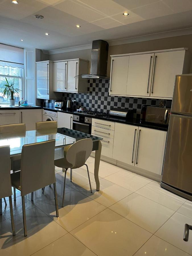 West End -Stunning, 2 Bedroom, Main Door Flat With Private Parking Glasgow Luaran gambar